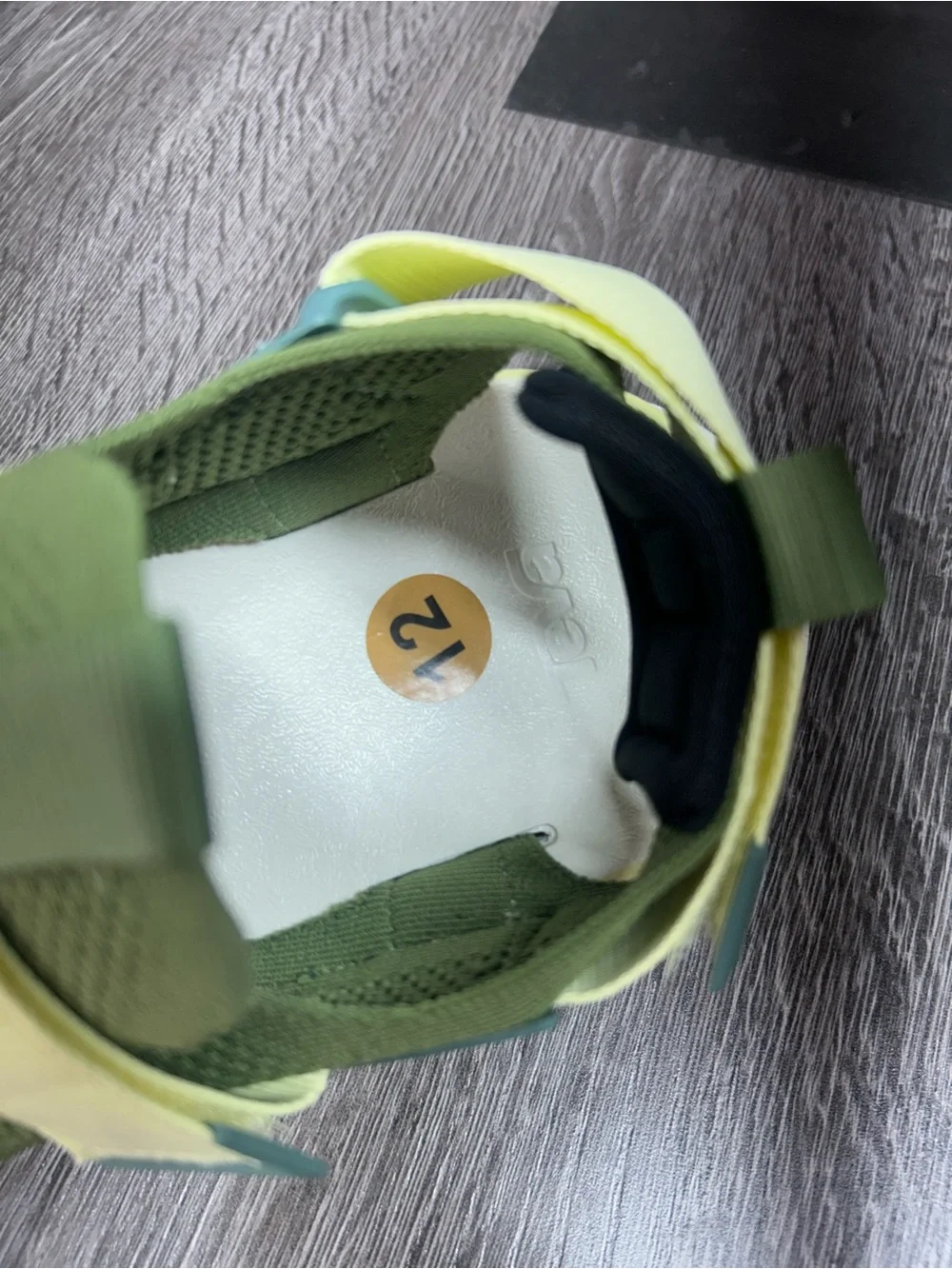 TEVA AVENTRAIL RUNNING SANDALS Olive & Light Yellow Sport Sandals